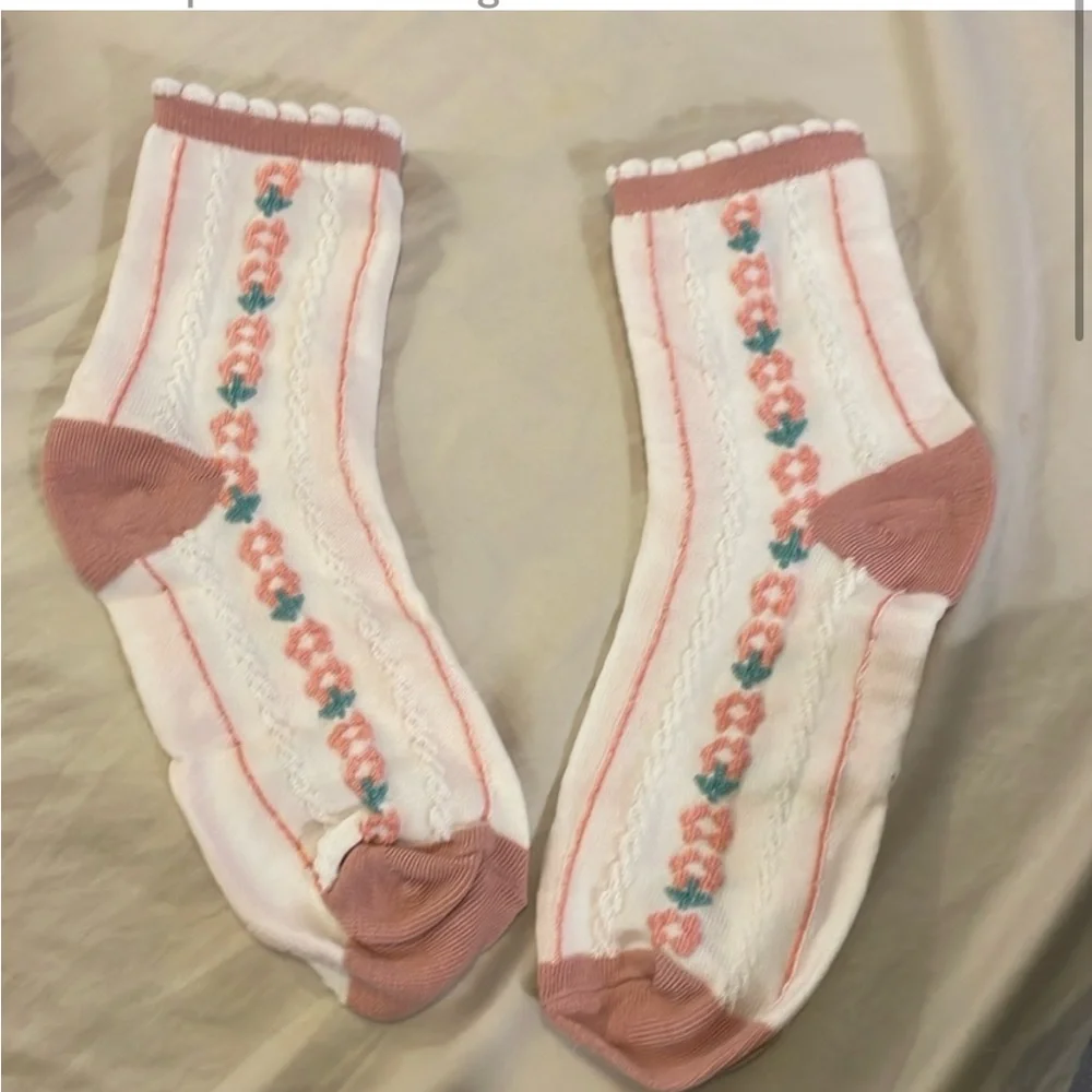 Vintage Floral Pink Socks